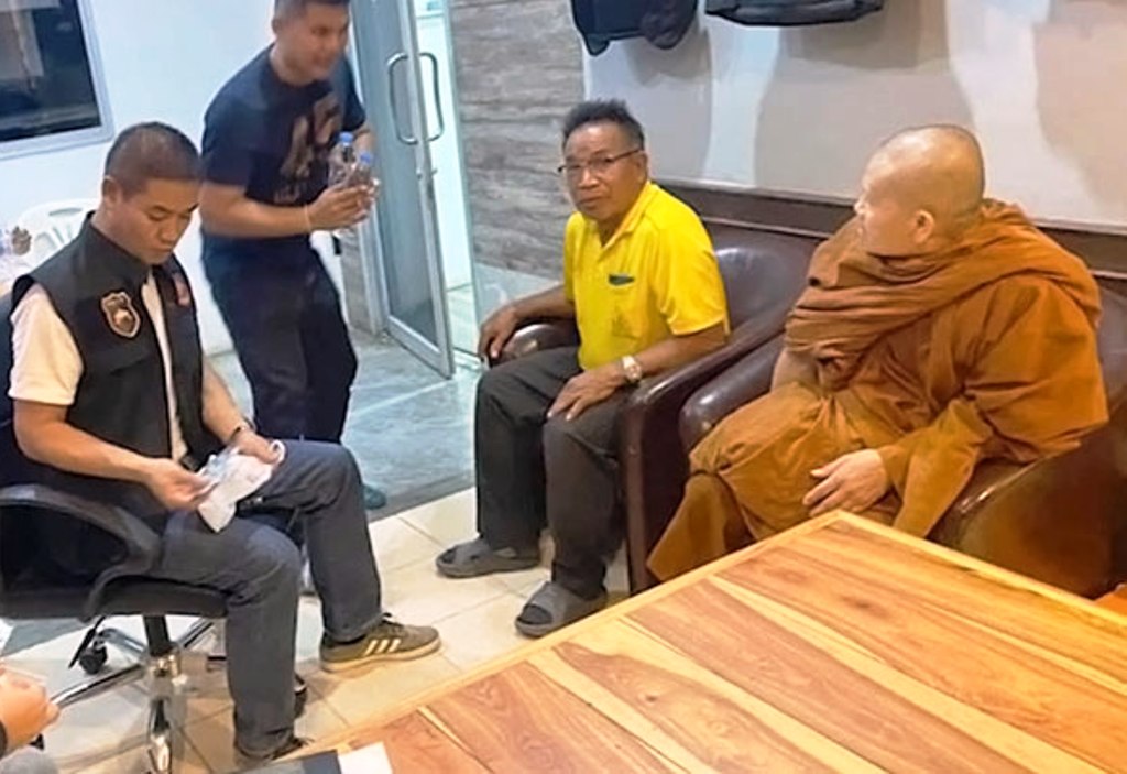 Thai monk bomb scare