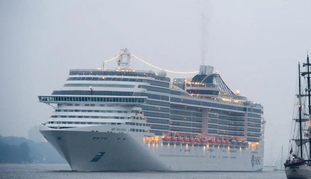 cruise ship