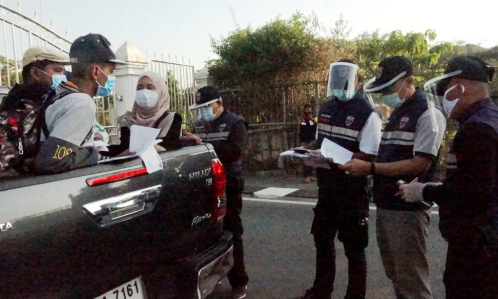 Health officials and police track quarantine jumpers