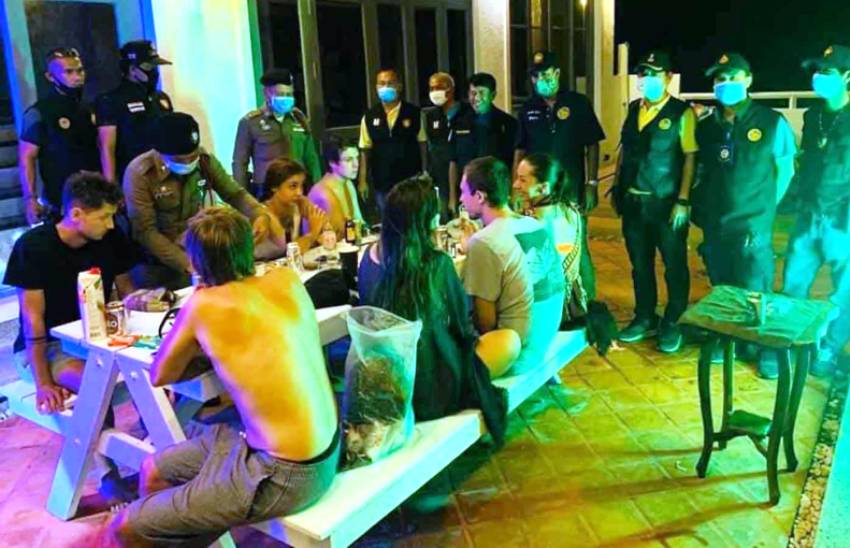 Russian tourists are caught partying