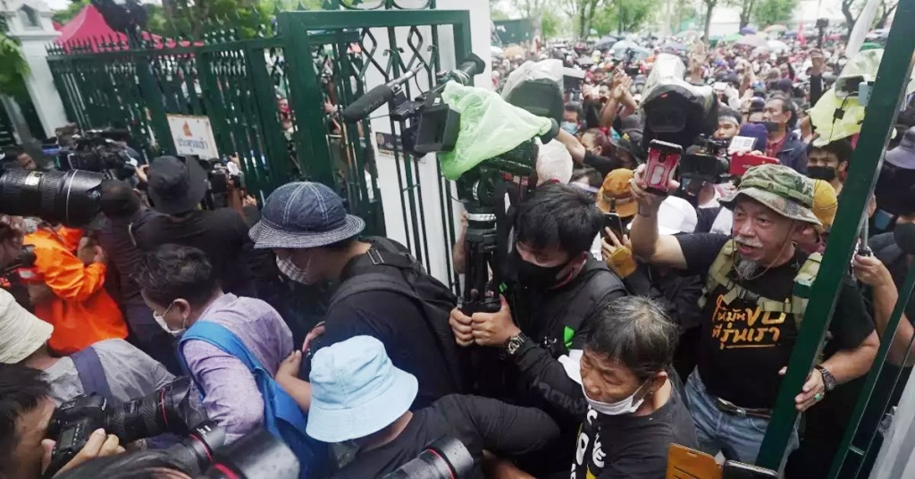 Anti-government protesters, Thailand, Thammasat University