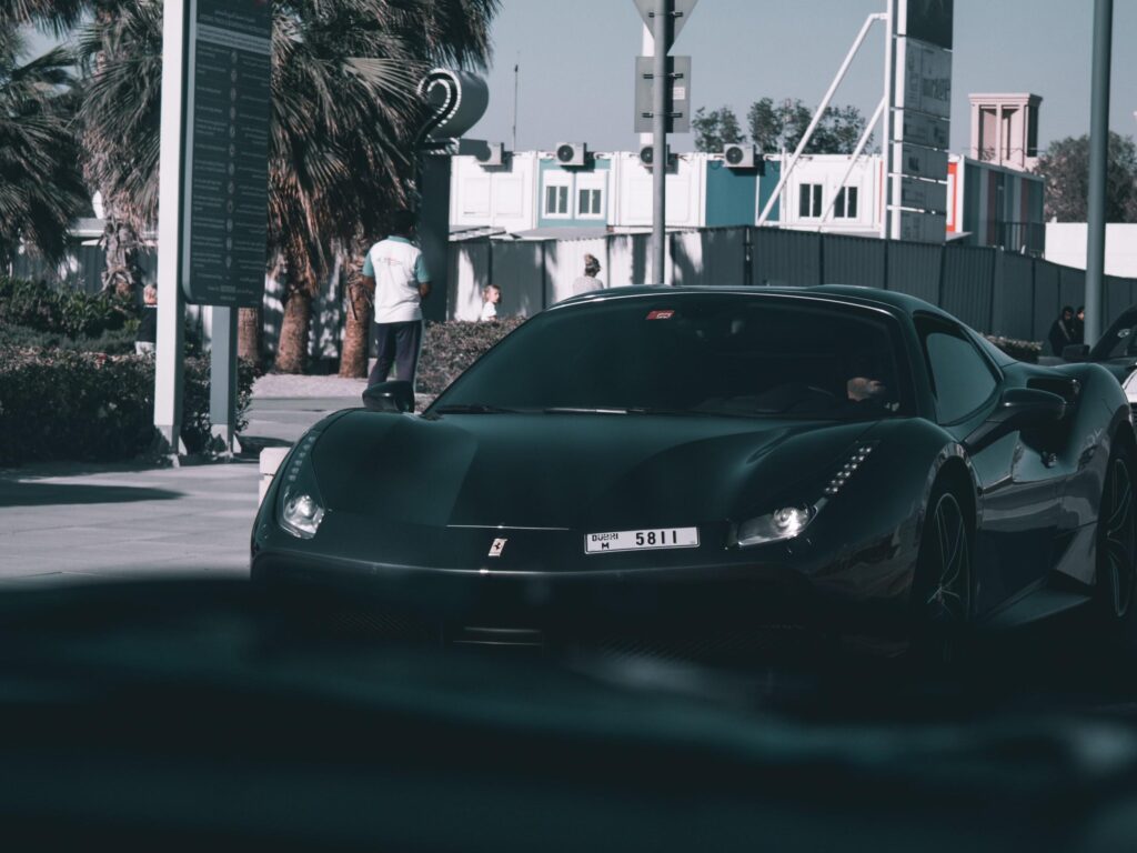Fulfill Your Dreams of Being Rich and Famous With Luxury Rental Cars