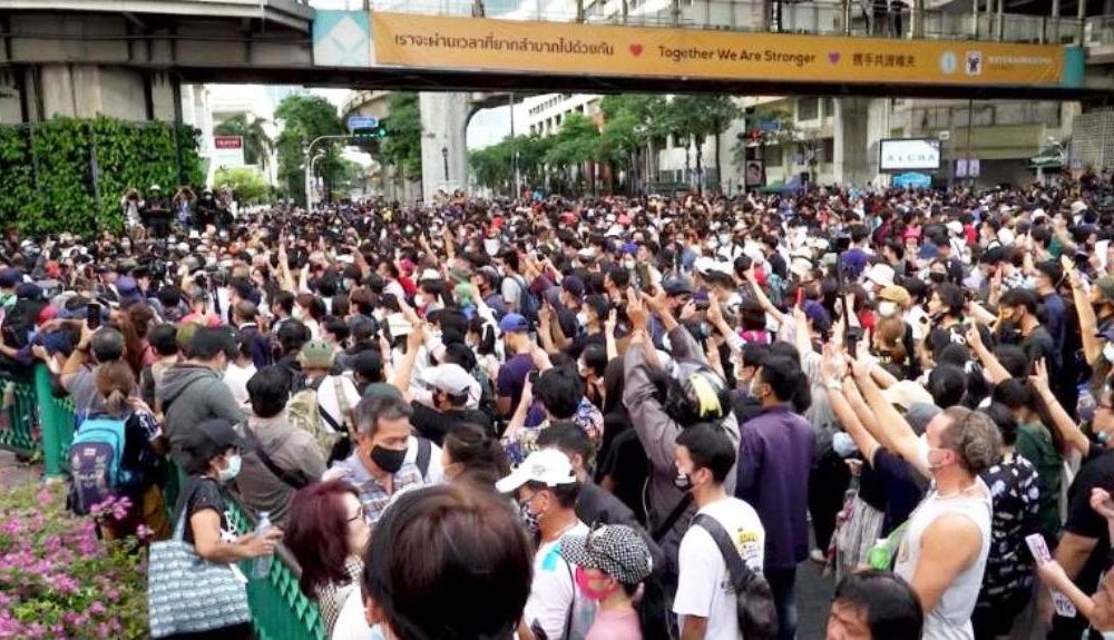 Thailand's Prime Minister Face Nationwide Anti-Government Protests