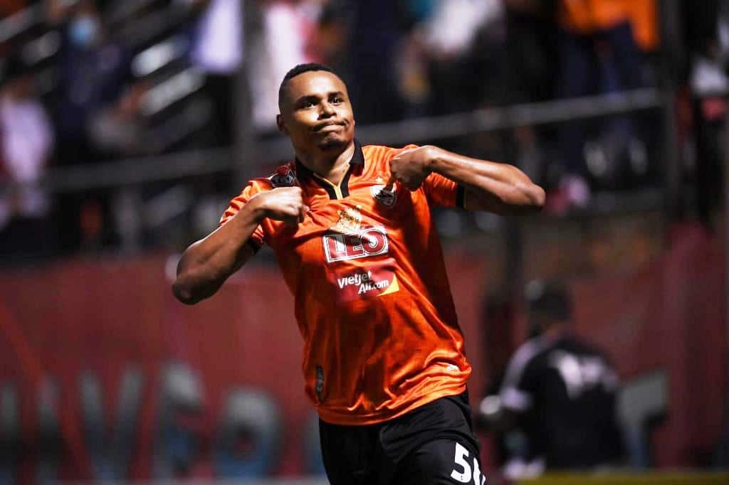 Chiang Rai United Wins a 2-1 Victory Over Muang Thong United