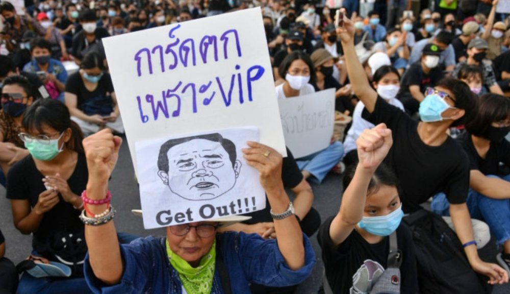Protesters in Thailand Sue Prime Minister Over Emergency Decree