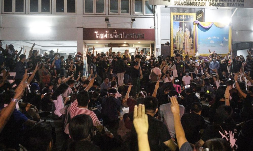 Hospital, Thai Police Try Arresting Hospitalized Anti-Government Protest Leaders