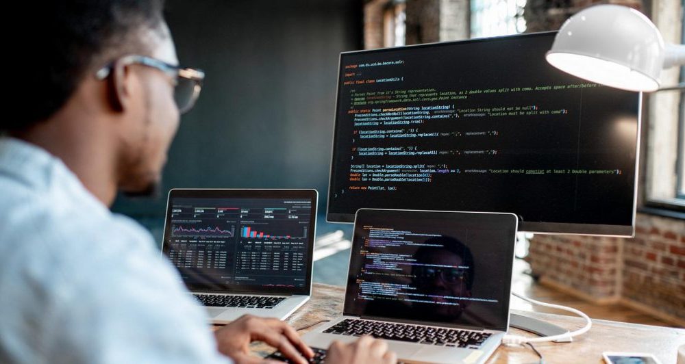 The Top 5 Benefits of Outsourcing Software Development