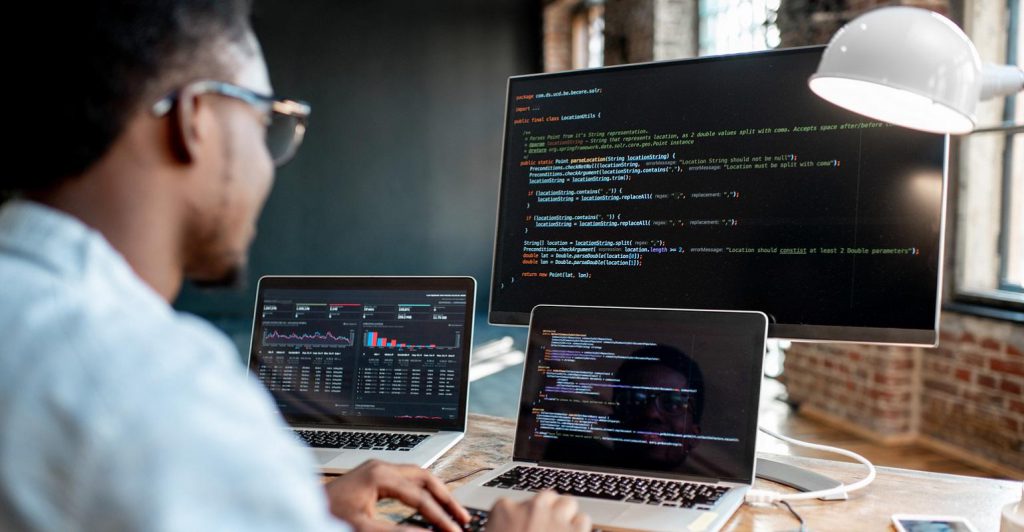The Top 5 Benefits of Outsourcing Software Development