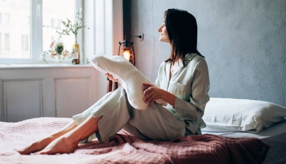 Choosing the Best Sleepwear Silk or Other Fabrics - Which is Better?