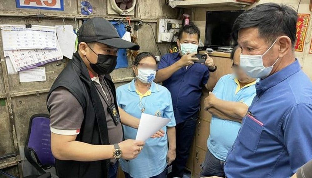 Couple in Copy Shop Arrested for Selling Fake Medical Certificates
