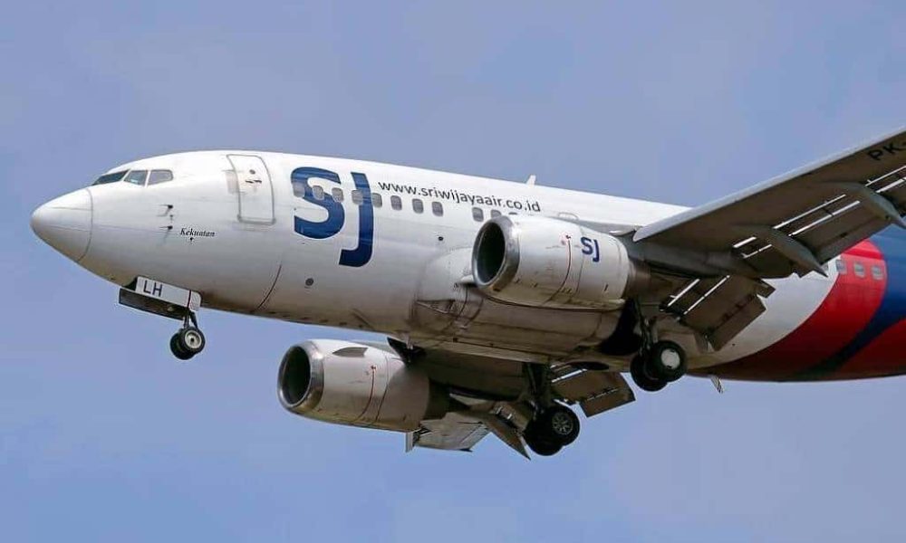 Sriwijaya Air Boeing 737-500 Passenger Jet Crashes into the Java Sea