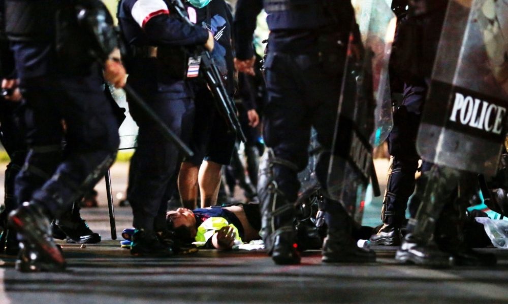 Bangkok Police Under Fire for Attacking Rescue Worker During Protest