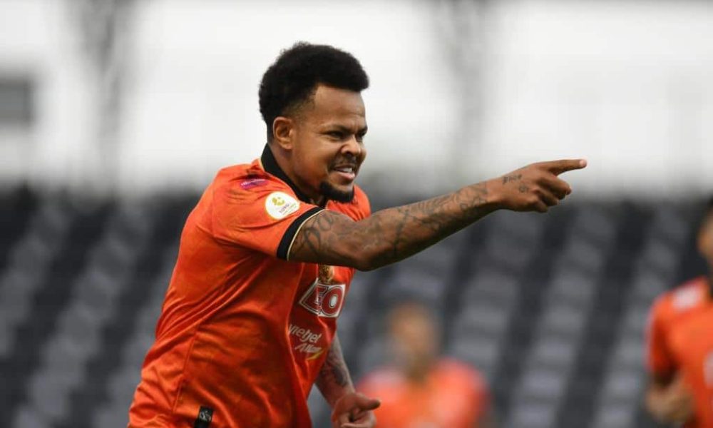 Chiangrai United Celebrate a 3-2 Victory over Visiting Rayong FC
