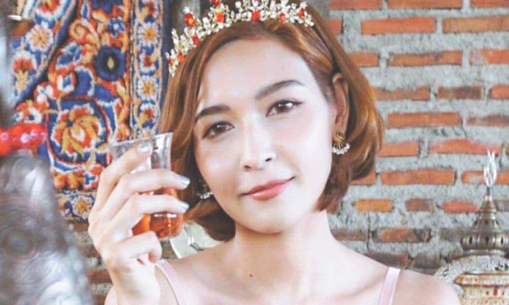 Hostess, Thai Pretty