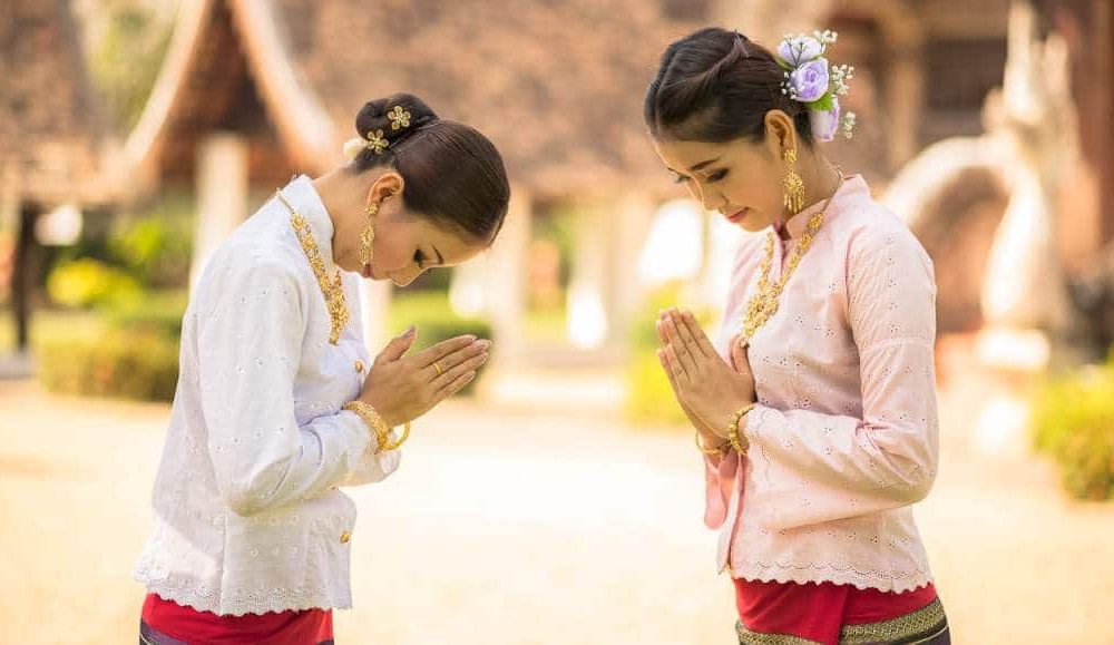 Understanding the ‘Wai’ Greeting in Thailand: All You Need to Know