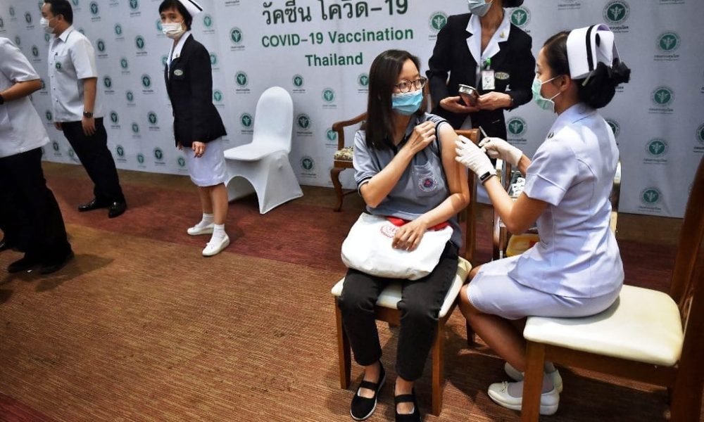 Thai Senators Call on Government to Improve Vaccine Rollout Plan