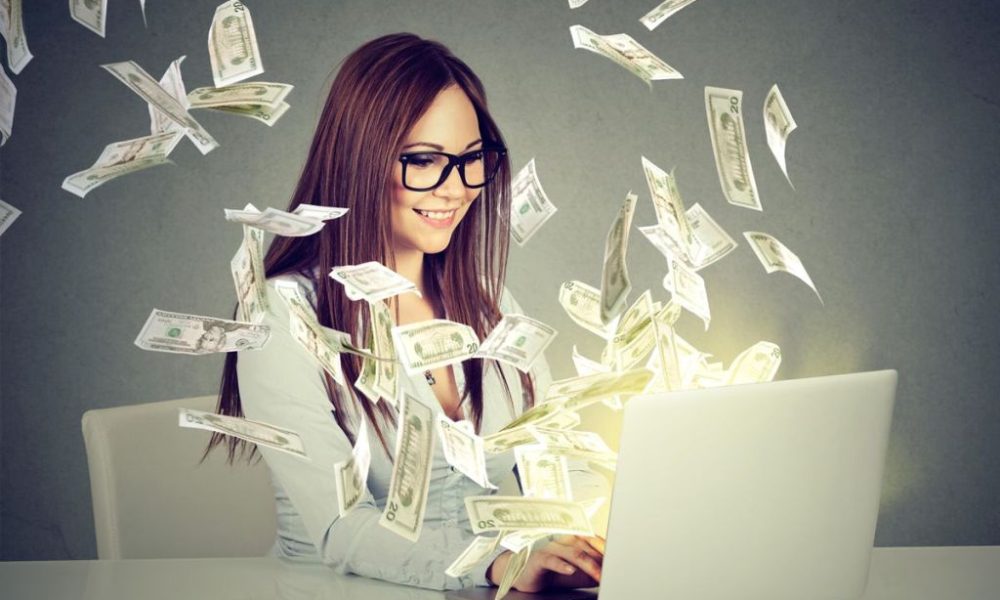 4 Easy Ways to Kick Start an Online Side Hustle as a Student