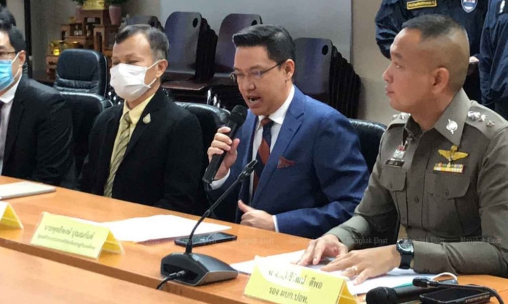 Thailand's Cyber Police Troll Facebook Group "Let's Move Abroad"