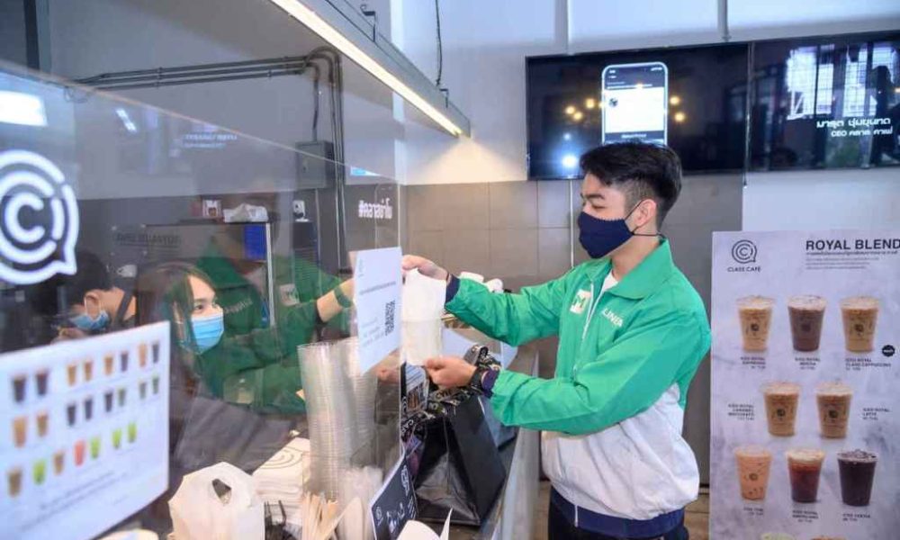 Food Delivery Platforms Accused of Gouging Drivers and Restaurant