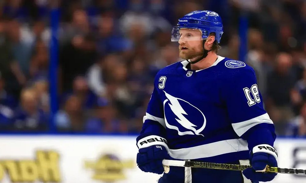 Tampa Bay Lightning Round: Steven Stamkos hits playoff milestone and JT Brown signs in Seattle