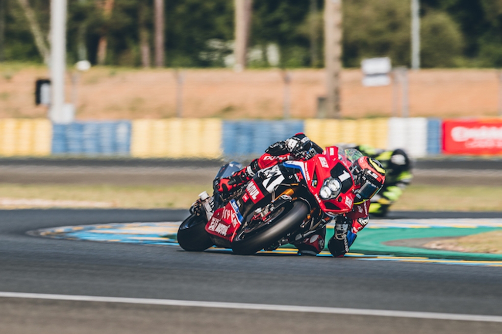Motul Suzuki GSXR 1000 Formula EWC Team Win at Le Mans Bugatti