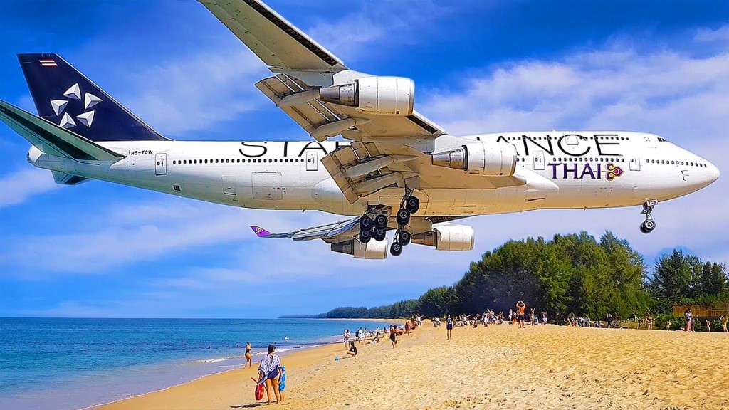Phuket Governor Lays Out Sandbox Rules for Vaccinated Tourists