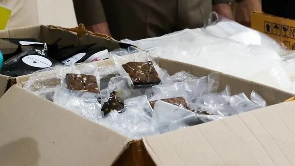 Singaporean Man Arrested for Mailing Drugs to Singapore