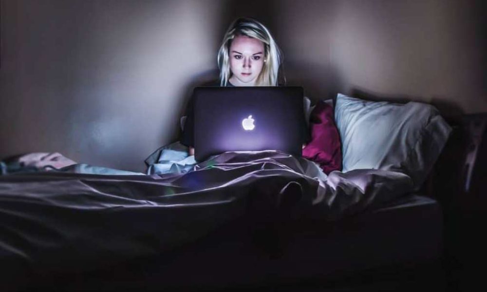 movies-netfix-watching movies