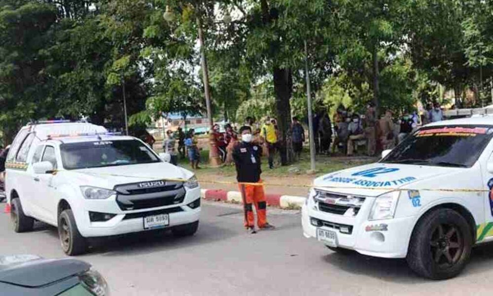 Man Stabs his Wife to Death in Front of Police Station