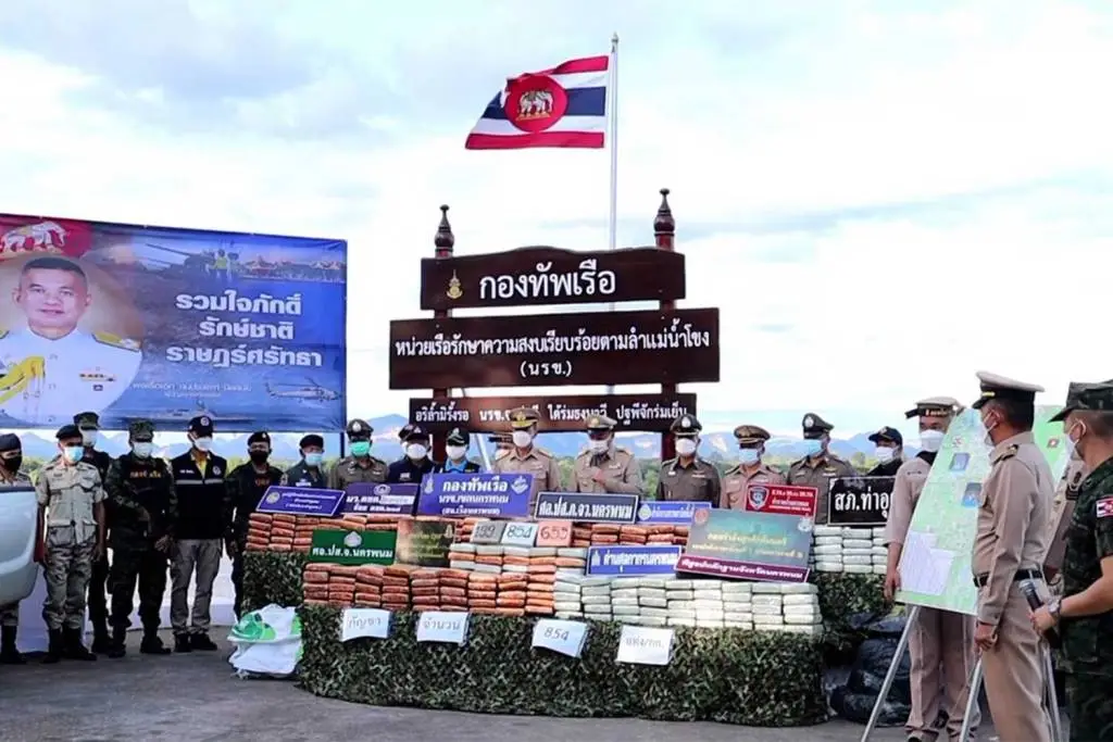Royal Thai Navy Patrol Seizes 854 Kilograms of Marijuana