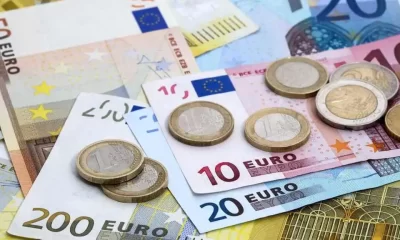 Euro Plummets to 16-Month Low Ahead of US Consumer Test