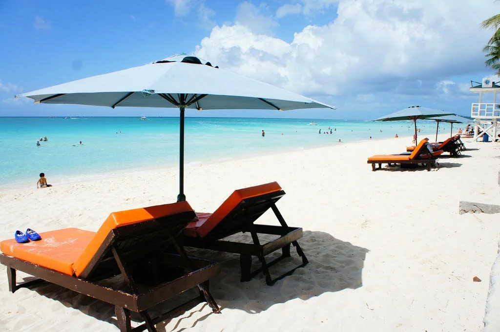 Philippines Plans Reopening to Vaccinated Foreign Tourists