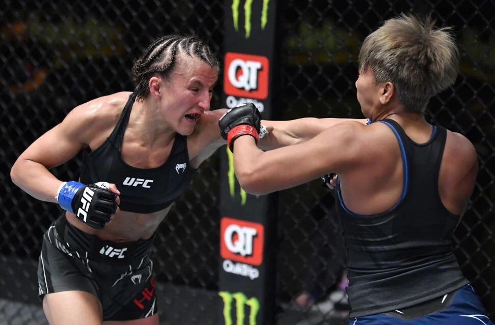 Thailand's Loma Lookboonmee Defeated at UFC Fight Night 198