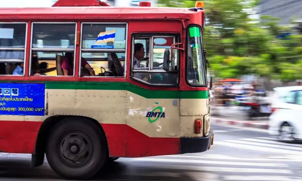 Policeman Surrenders After Shooting at City Bus Over Road Rage