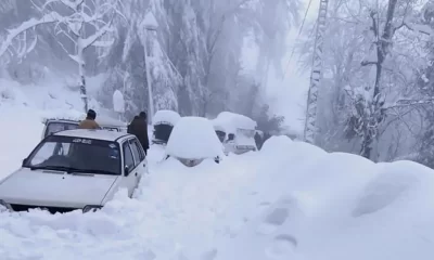 22 Stuck in Cars Freeze to Death at Resort Town in Pakistan