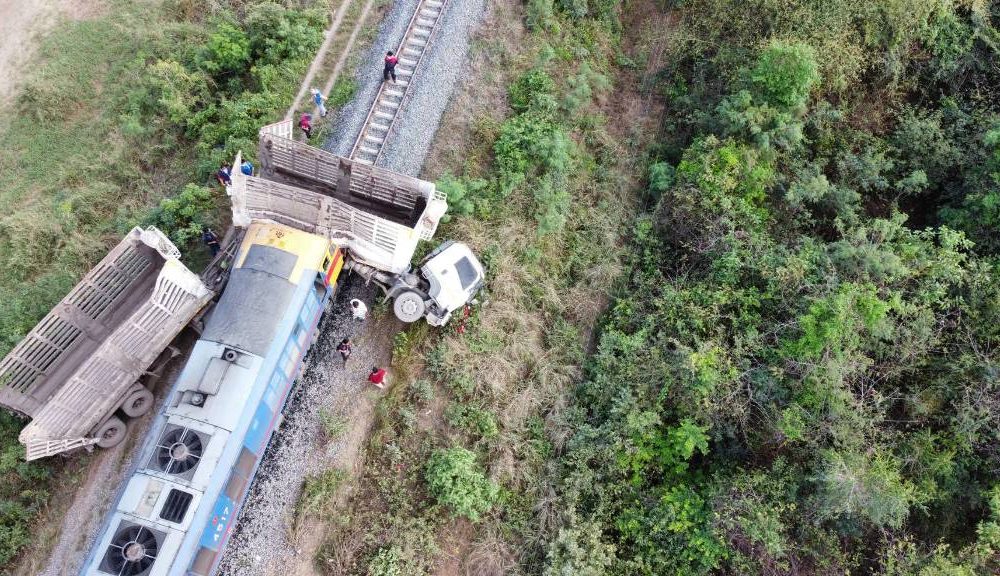 3 Injured After Passenger Train Crashes into Freight Truck