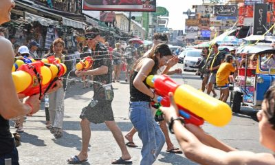 Songkran Revelers Flouts Governments Water Splashing Ban