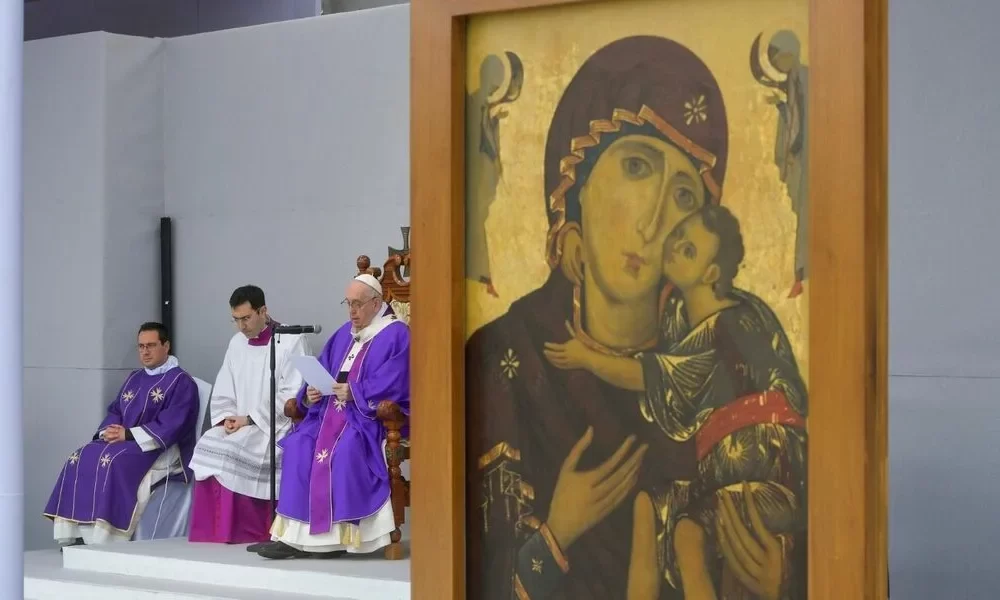 Pope Francis Prays For Ukraine Still Bombarded In 'Sacrilegious War'