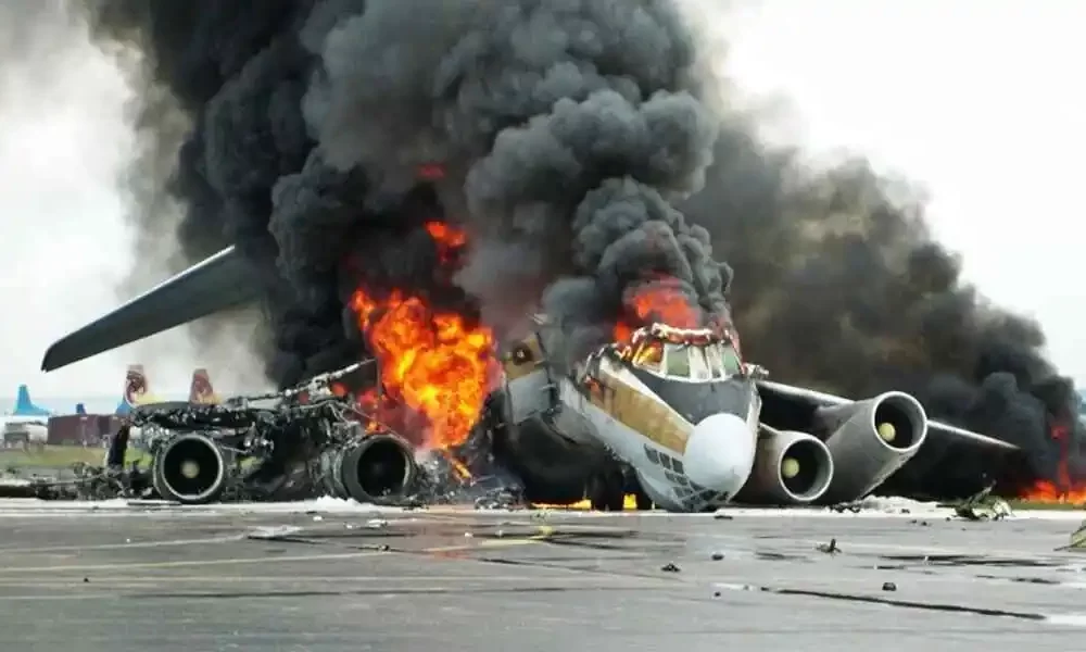 1 Killed In Plane Crash By 210 Freeway In Sylmar