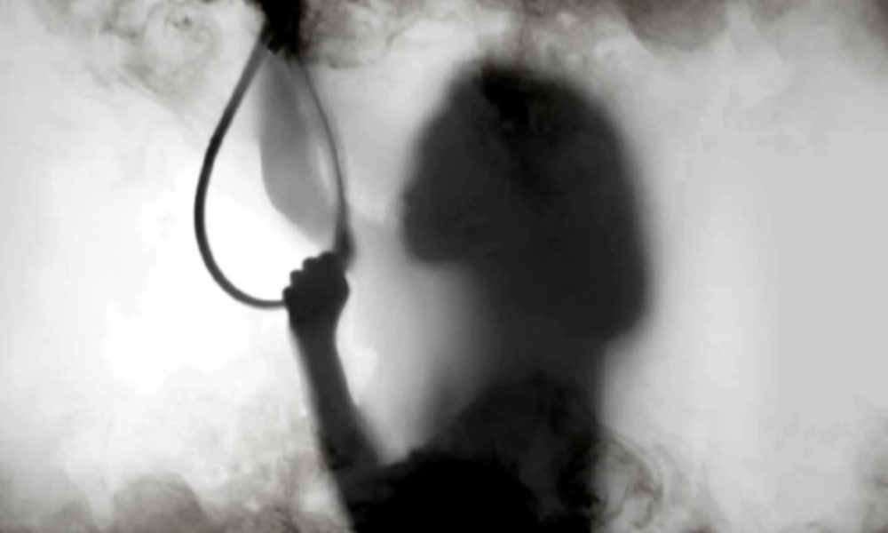 School Probed After 14-Year-Old Student Hangs Herself