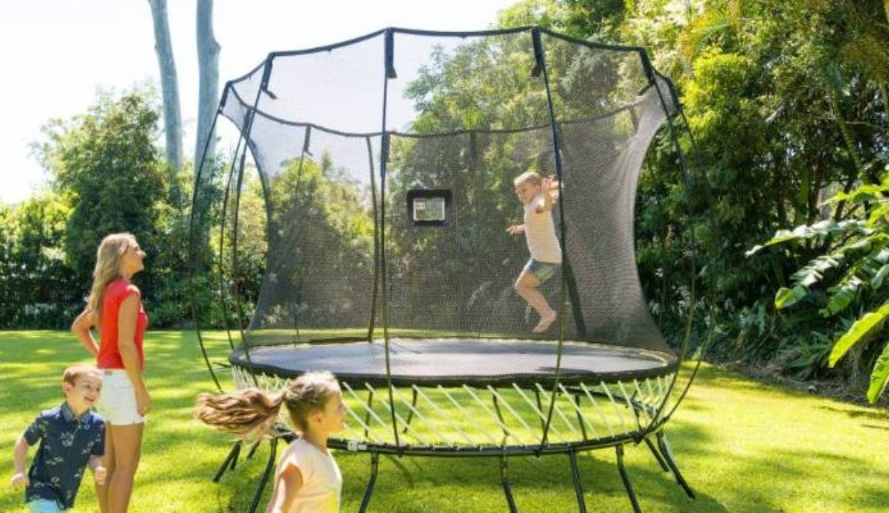 How To Select The Right Trampoline For Your Kids?
