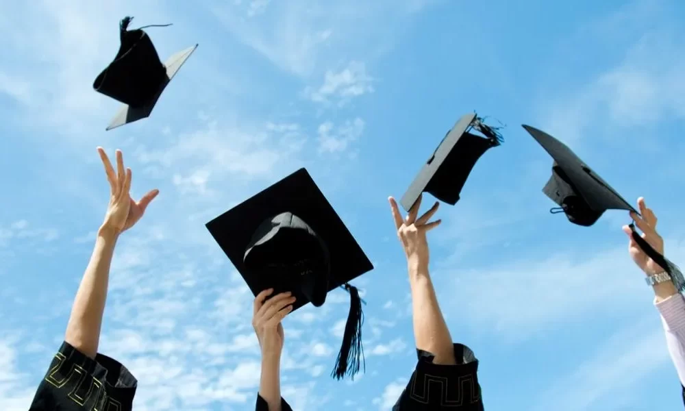 Convincing Reasons You Should Choose to Study Abroad
