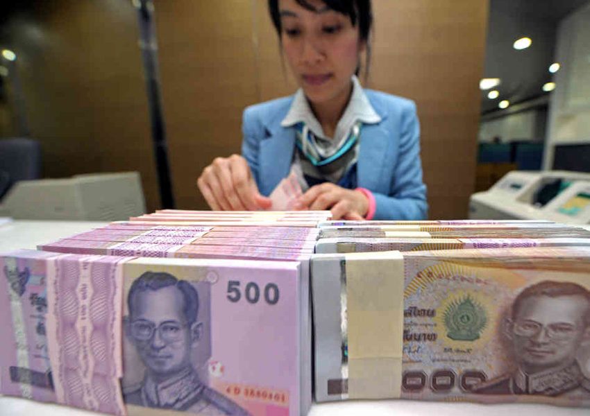 Thailand Monitors Bahts Volatility Against US Dollar Rate