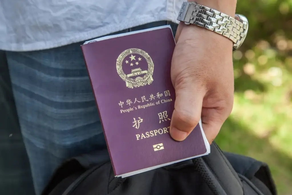 Middle Class in China Desperately Trying to Flee Country
