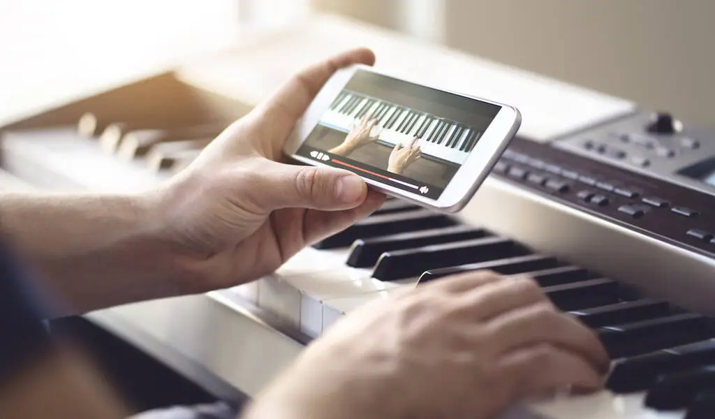 Music: Online Keyboard and Piano Classes