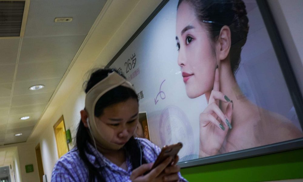 Female Plastic Surgeon's for Cosmetic Surgery in the Top 3 in Singapore