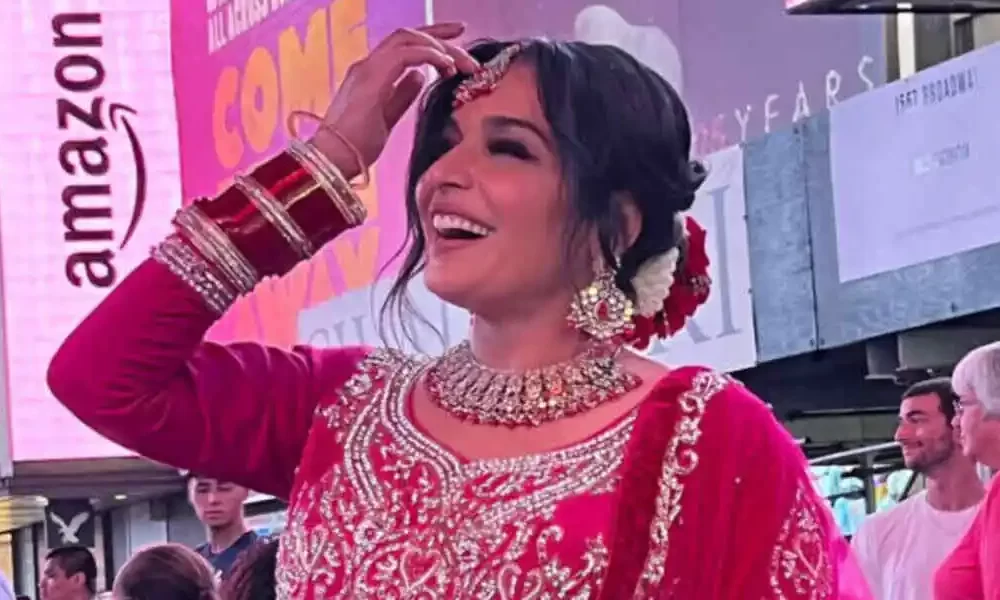 Meera Organizes Show in New York to Raise Funds For Flood Victims