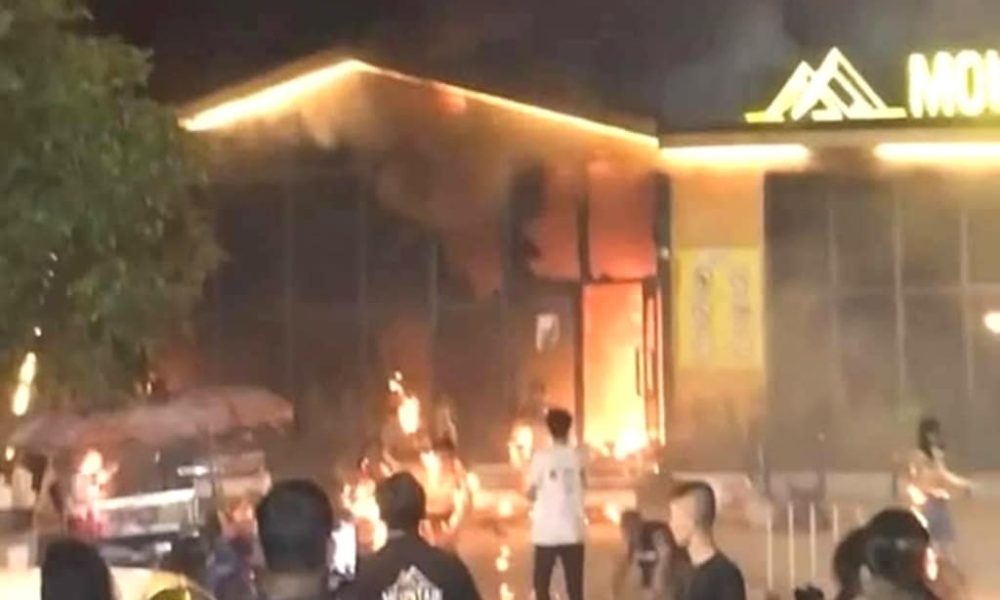 SOCKING VIDEO: Blazing Inferno at Illegal Pub Kills 14, Injures 38
