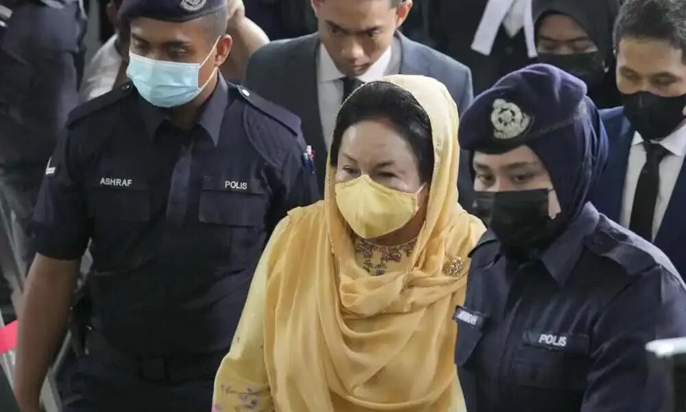 Malaysia's Former First Lady Gets 10 Years for Graft