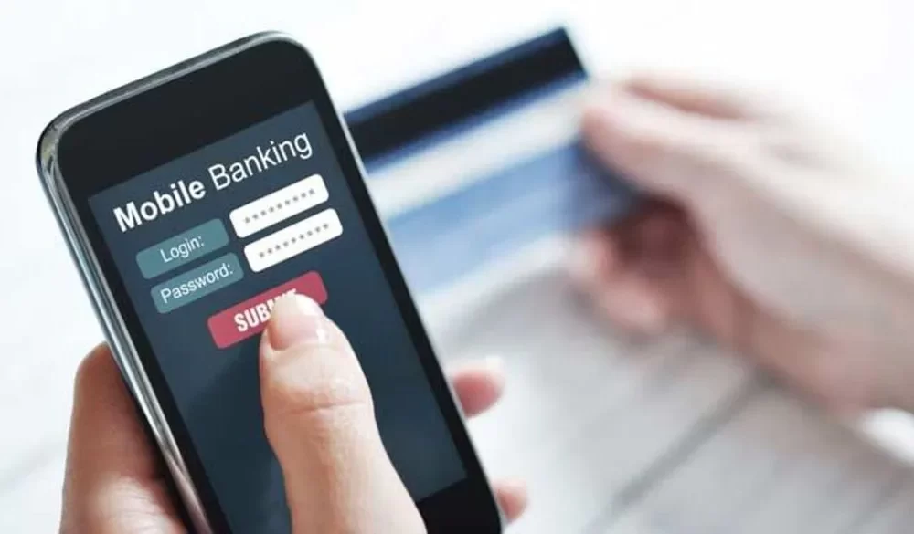 Woman Steals $428,000 Using Banking App of Stolen Smartphone